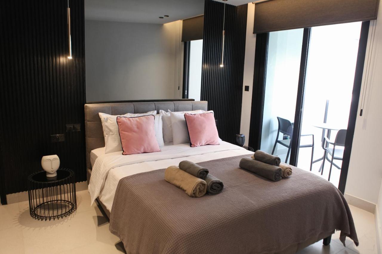 Raam Luxury Suites Larnaca Exterior foto