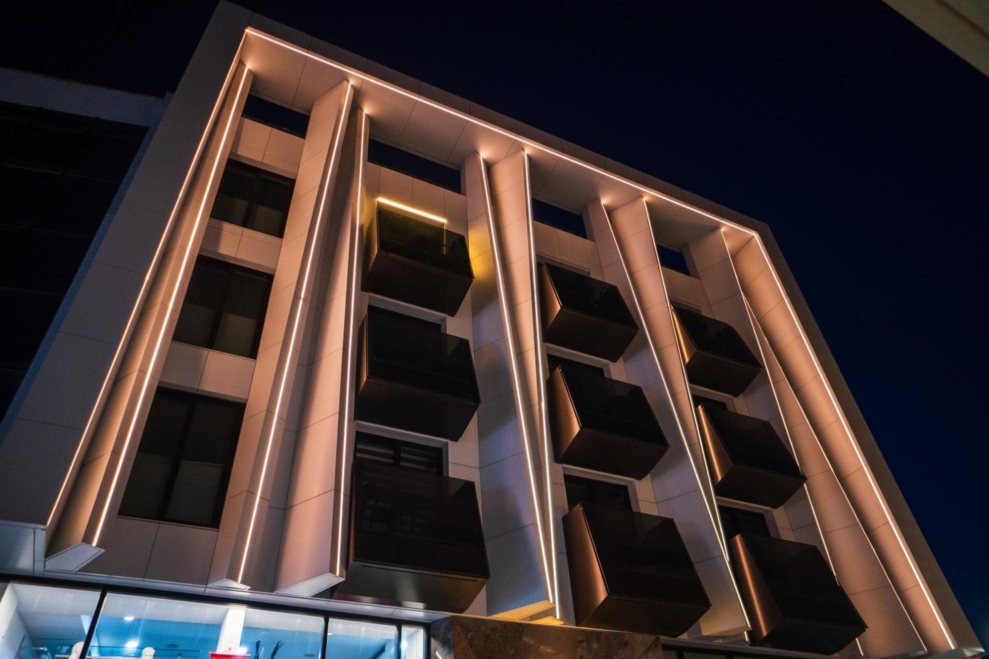 Raam Luxury Suites Larnaca Exterior foto